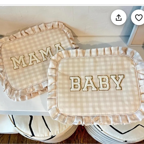 Large Gingham Ruffle Pouch - Picture 4 of 5